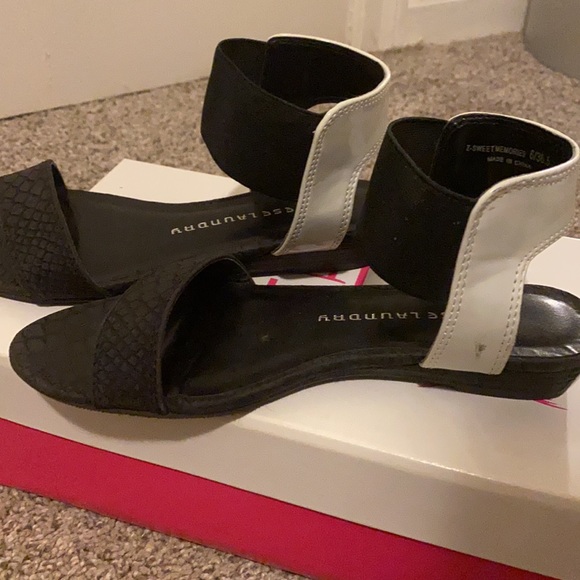 Sandals - Picture 5 of 6